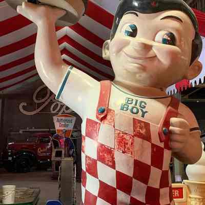 Elias Brothers Rotating Big Boy