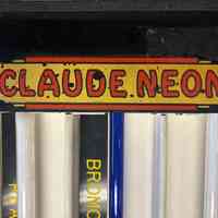          Claude Neon Salesman Sample Kit picture number 3
   