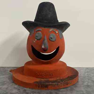 Scarecrow Garbage Can Lid