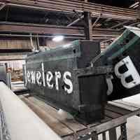          Basinger's Jewelers Porcelain and Neon Sign picture number 3
   
