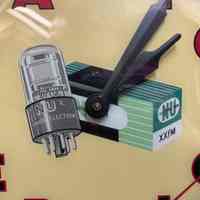          National Union Radio Tubes Clock picture number 4
   