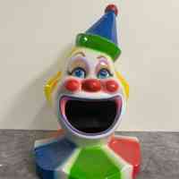          Clown Garbage Can Lid picture number 4
   