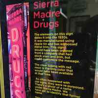          Sierra Madre Drugs Neon Sign picture number 2
   