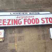          Plee-zing Food Store Sign picture number 2
   
