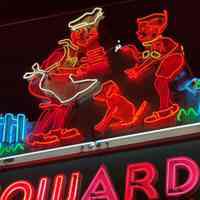          Howard Johnson's Large Neon Sign picture number 4
   