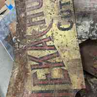          Hand-Painted Tin Sign Scrap picture number 3
   