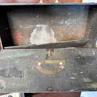          Trademarks & Specialty Signs Wooden Box Kit picture number 3
   