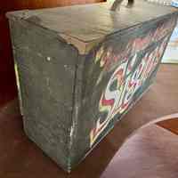          Trademarks & Specialty Signs Wooden Box Kit picture number 4
   