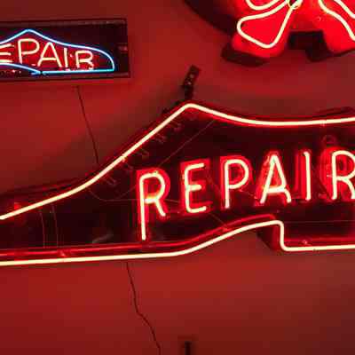 Shoe-Shaped Repair Double-Faced Porcelain Enamel & Neon Sign