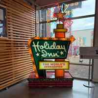 Holiday Inn Great Sign Scale Model