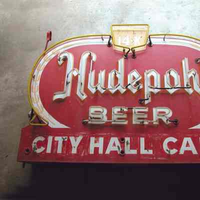 14K Hudepohl City Hall Cafe Neon Sign