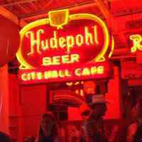          14K Hudepohl City Hall Cafe Neon Sign picture number 3
   