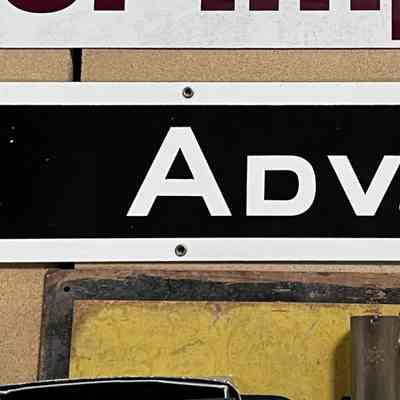 Niles Advertising Sign Tag