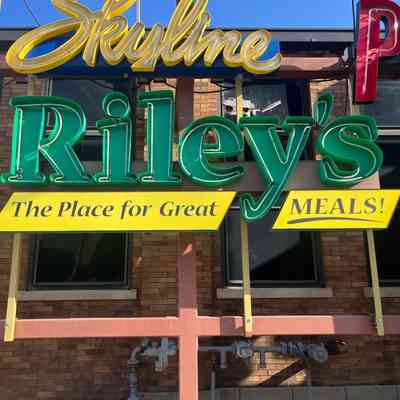Riley's Restaurant Neon Sign