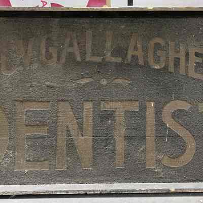 Dr. C.V. Gallagher Dentist Wooden Smalts Sign