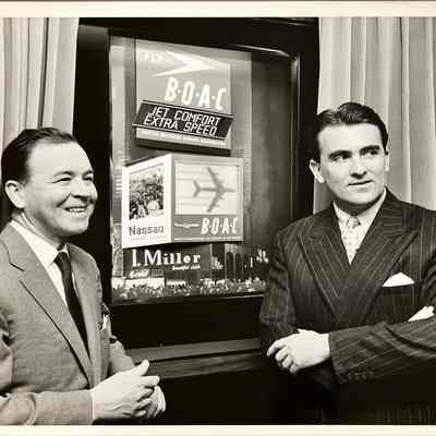 Douglas Leigh with BOAC Epok Sketch - Photograph