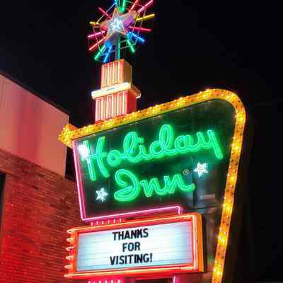 Holiday Inn Great Sign