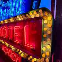          SkyVu Motel Porcelain Enamel, Lightbulbs, Plastic & Neon Sign picture number 4
   