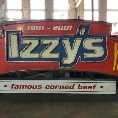 Izzy's Neon and Plastic Sign