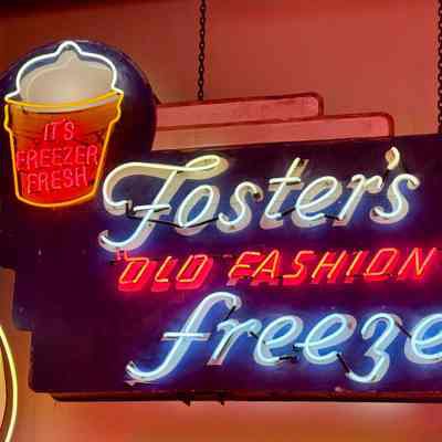 Foster's Freeze Neon Sign