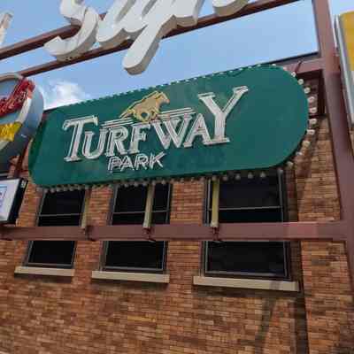 Turfway Lightbulb & Neon Sign