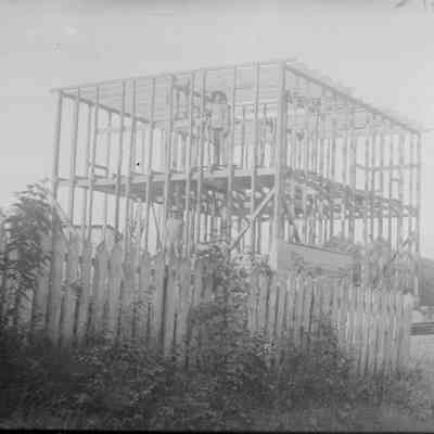 framing a 2 story house