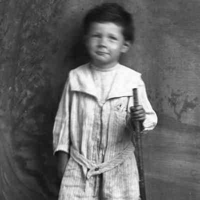 boy with gun