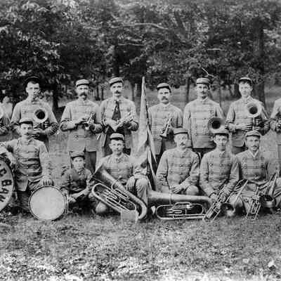 Warfieldsburg Band
