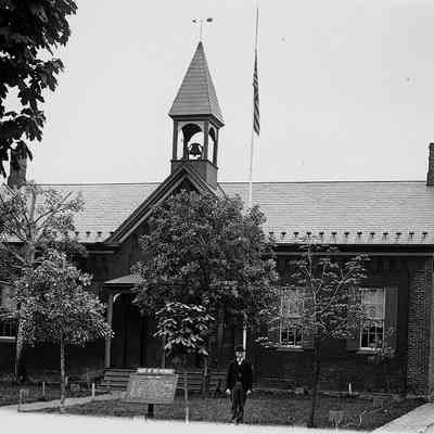 Taneytown school