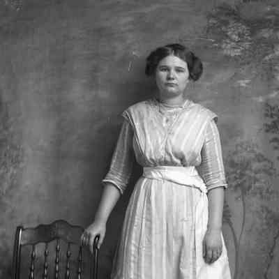 Dorothy Starner (Willet) ? or Ada Starner (Eckard) ?