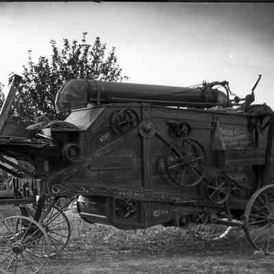 Threshing machine