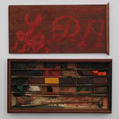 box, artist's