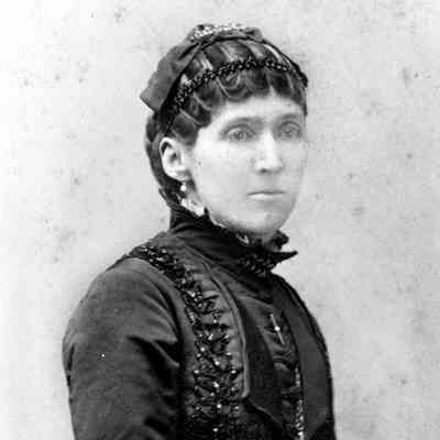 Walden, Caroline Bennett