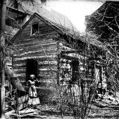 Shellman Loom House