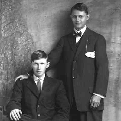 2 men