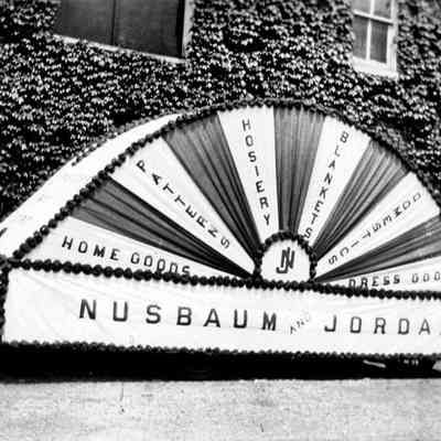 Nusbaum & Jordan parade float