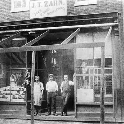 Zahn Shoe Store