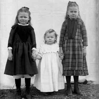Ada Starner (Eckard), Maurice Starner, Dorothy Starner (Willet)