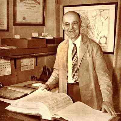 Dr. Arthur Tracey