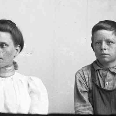 Women and boy, Unknown