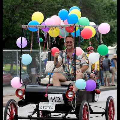 082, 99 Years and Some Balloons, Dexter Maxwell