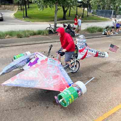 165, Political Statement, Space Panda vs Flying Squirrel, Robert Mace