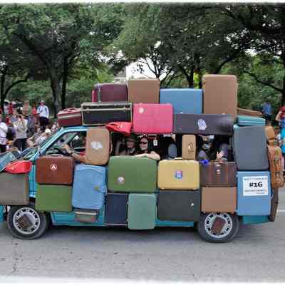 016, CouchSurfing suitcase, Sandra Bello