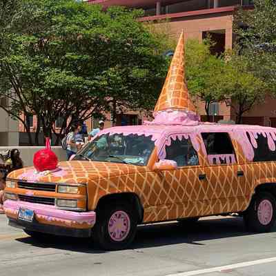 040, Sunny with a Chance of Sprinkles, Lindsay Ripley