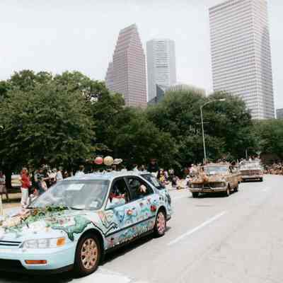 151, Carsmos, Lois Goodman