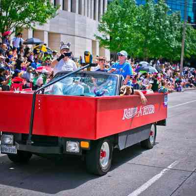 151, Art Car, Radio Flyer, Bob