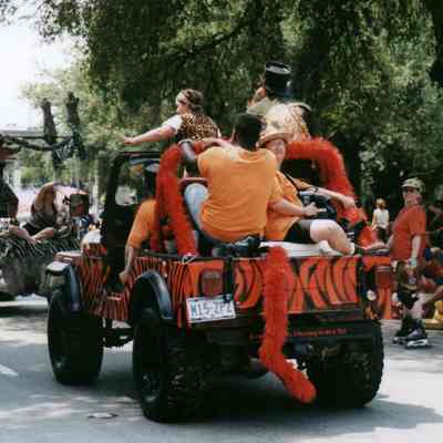 247, Jeeping Tiger Chasing Z-bra Sleepover, Amy Lynch & Ben Gibson