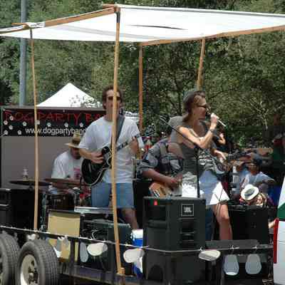 052, Mondrivan and Dog Party Band, Dan Smith