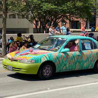 042, Mingo the Flamingo Car, Becky Mustachio