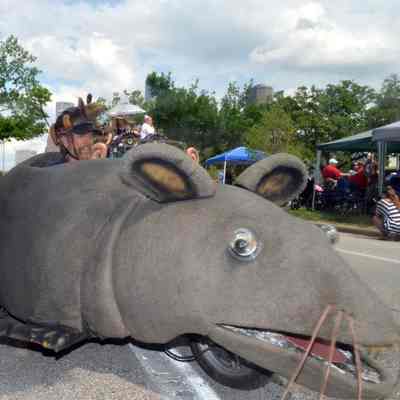 057, FAT RAT, ROBERT BLUE